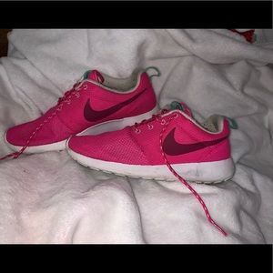 Nike Shoes - Hot pink nike roshe Nike Shoes - Hot pink nike roshe